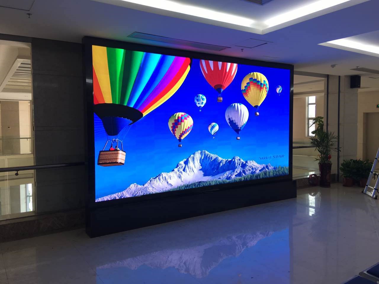 福建省產(chǎn)品質(zhì)量檢驗研究院   室內(nèi)P2.5全彩屏.jpg