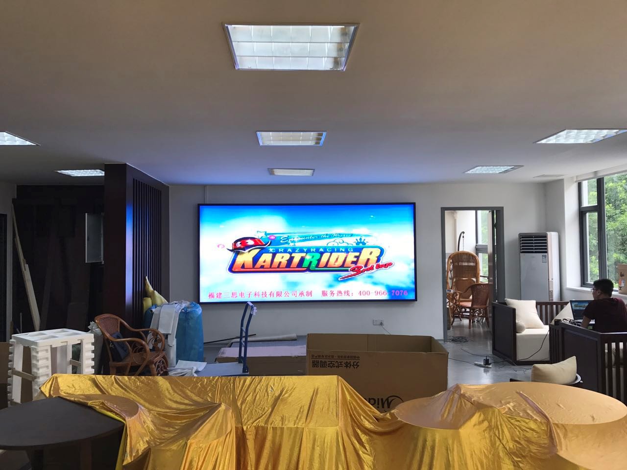 廈門濱北汽車城   室內(nèi)P3全彩屏.jpg