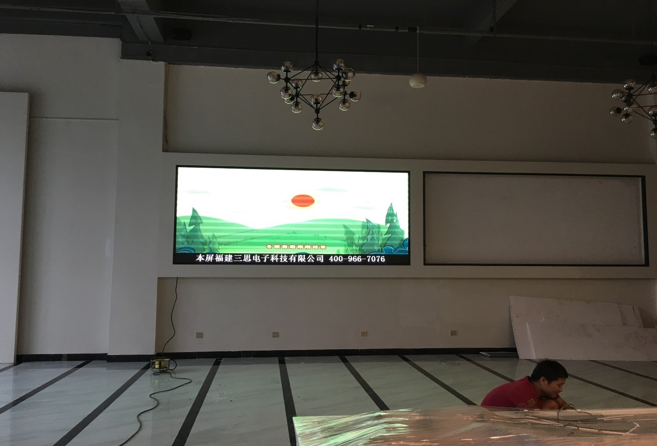 漳州臺商投資角美電商園    室內(nèi)P3全彩屏.jpg